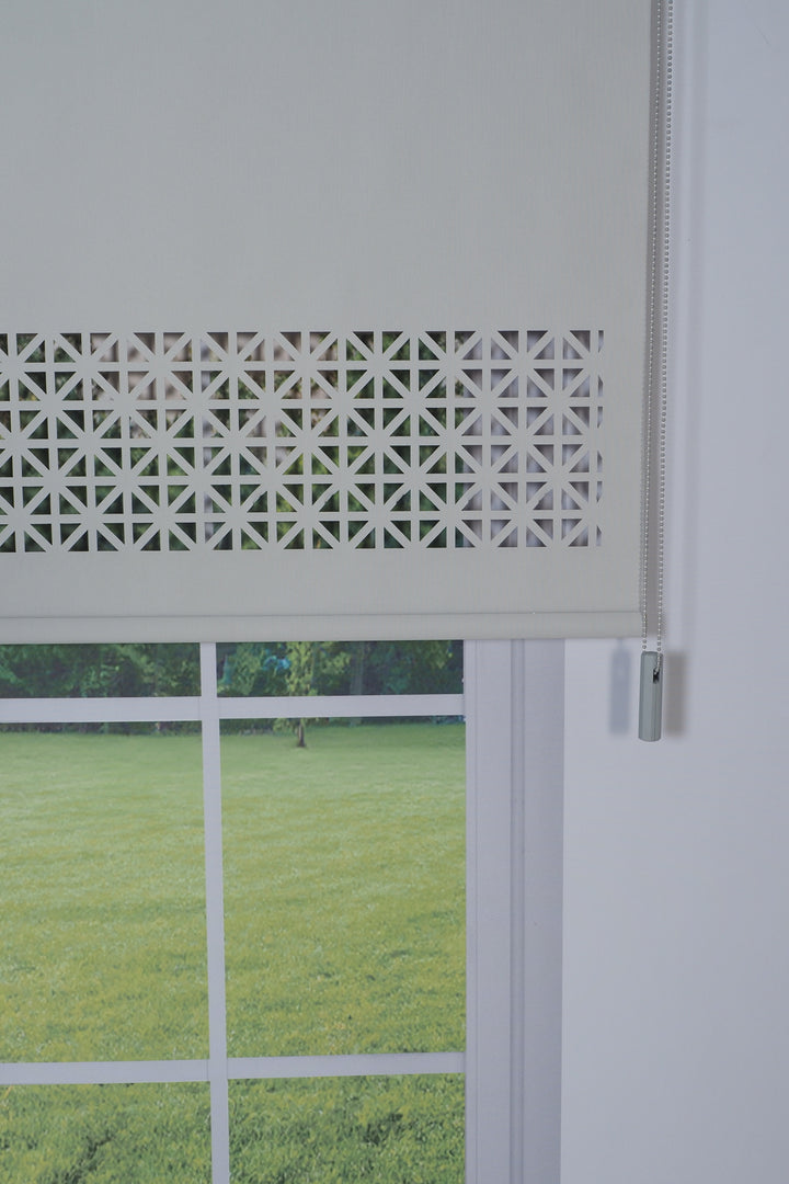 Lazer Kesim Dekoratif Stor Perde 24 cm | İthal Mat Polyester | Açık Gri | Oda Karanlığı