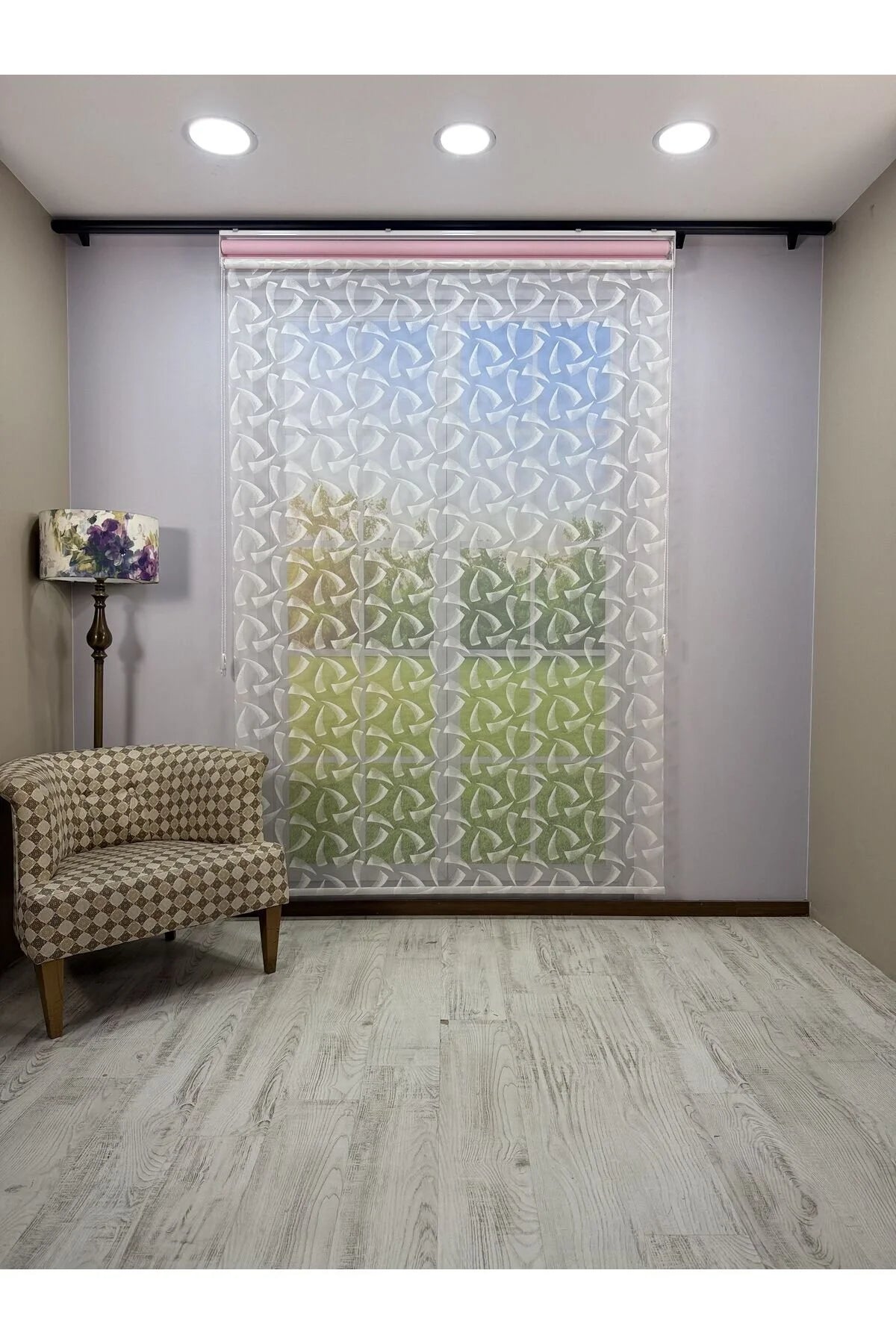 NOVA Serisi – Üç Yaprak Desenli Çift Mekanizmalı Beyaz Tül Pembe Stor Perde