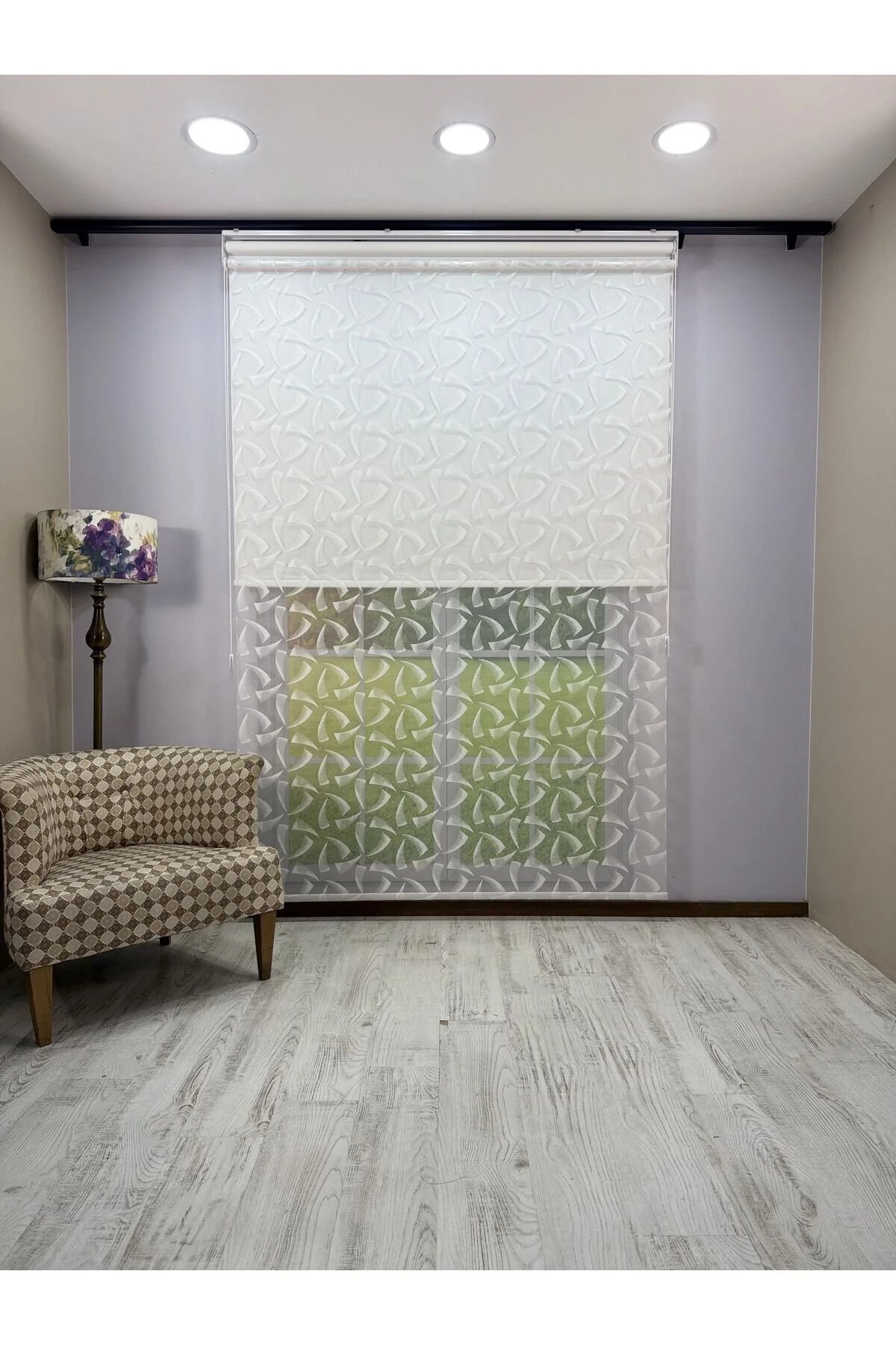 NOVA Serisi – Üç Yaprak Desenli Çift Mekanizmalı Beyaz Tül Beyaz Stor Perde