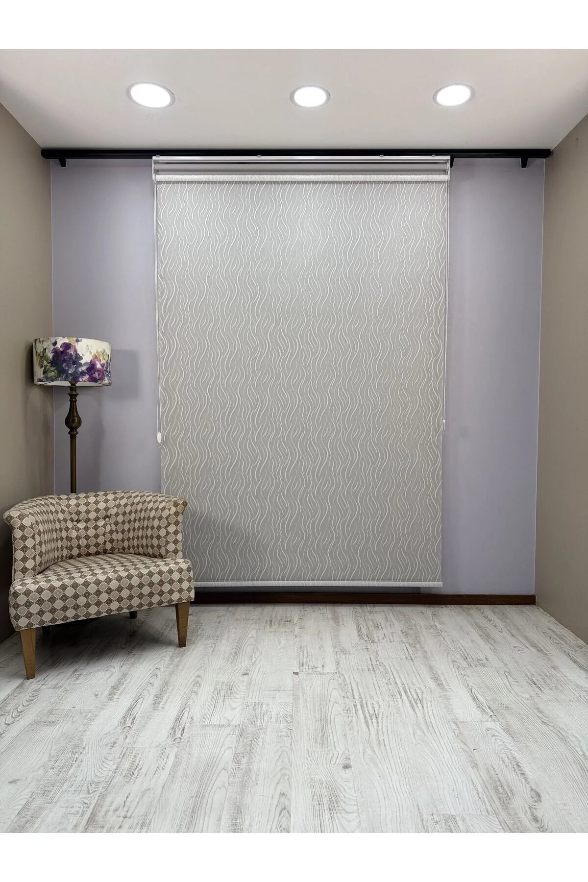 EVA Serisi – Su Yolu Desenli Çift Mekanizmalı Beyaz Tül Açık Gri Stor Perde