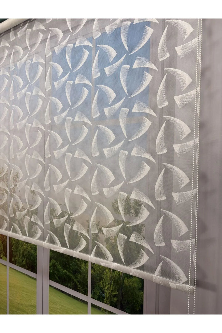 NOVA Serisi – Üç Yaprak Desenli Çift Mekanizmalı Beyaz Tül Petrol Yeşili Stor Perde