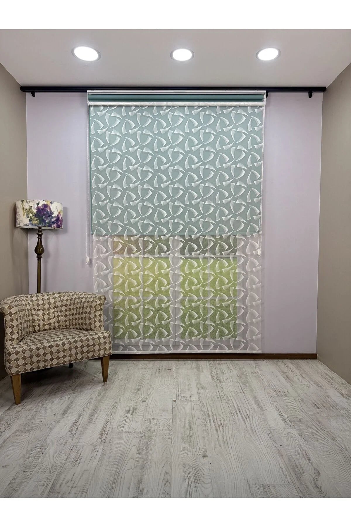 NOVA Serisi – Üç Yaprak Desenli Çift Mekanizmalı Beyaz Tül Petrol Yeşili Stor Perde