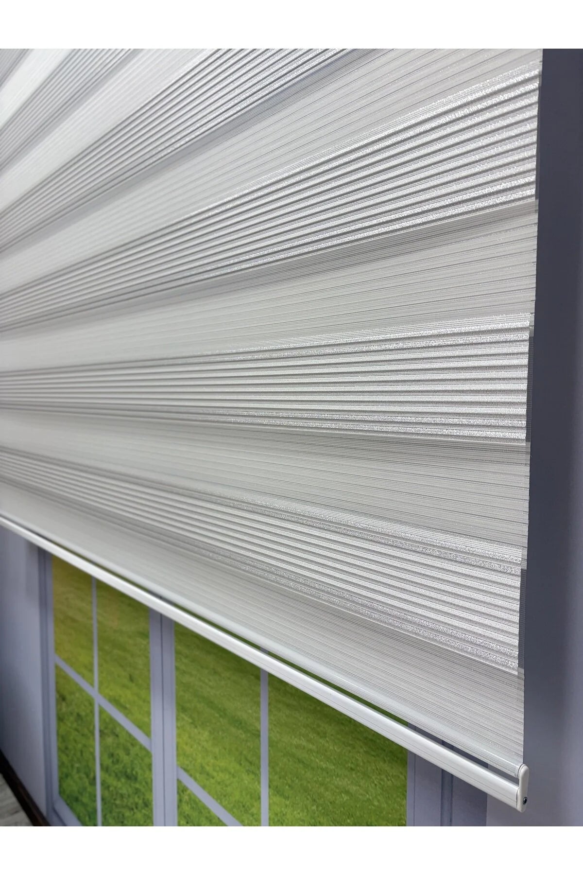 ANKA Serisi Gri Simli Zebra Perde – Gündüz Gece Kullanım, Stor Mekanizmalı