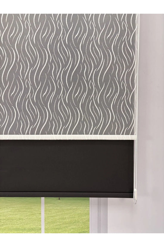 EVA Serisi – Su Yolu Desenli Çift Mekanizmalı Beyaz Tül Siyah Stor Perde