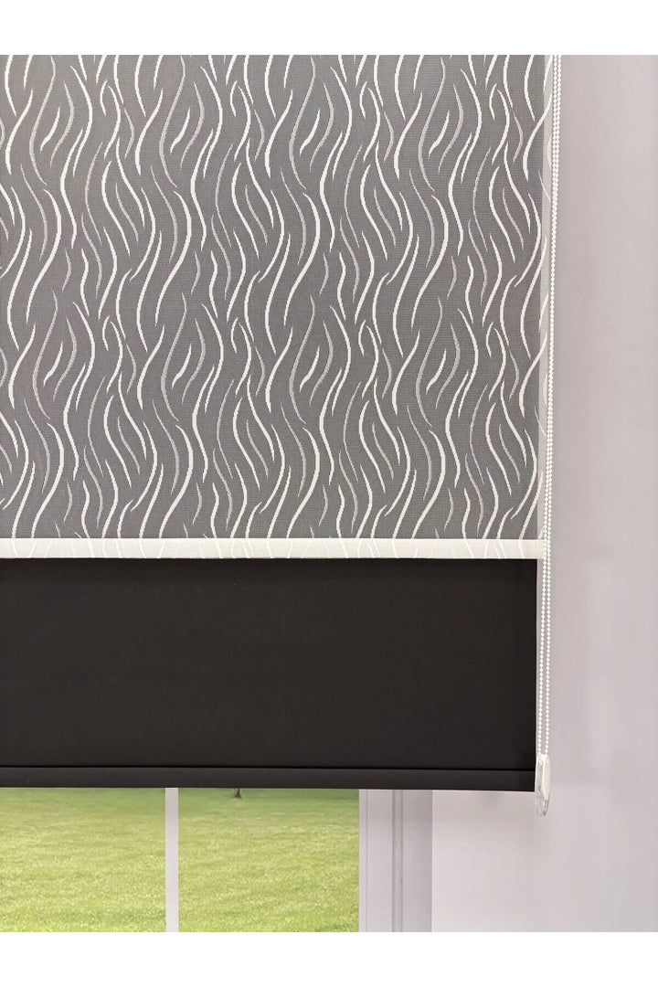 EVA Serisi – Su Yolu Desenli Çift Mekanizmalı Beyaz Tül Siyah Stor Perde