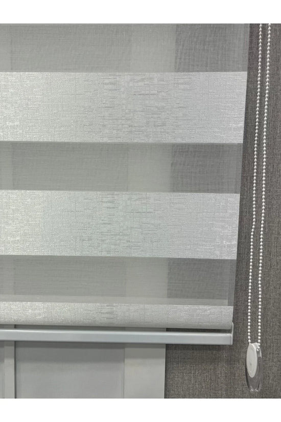Delüks Zebra Stor Perde Geniş Plise Beyaz