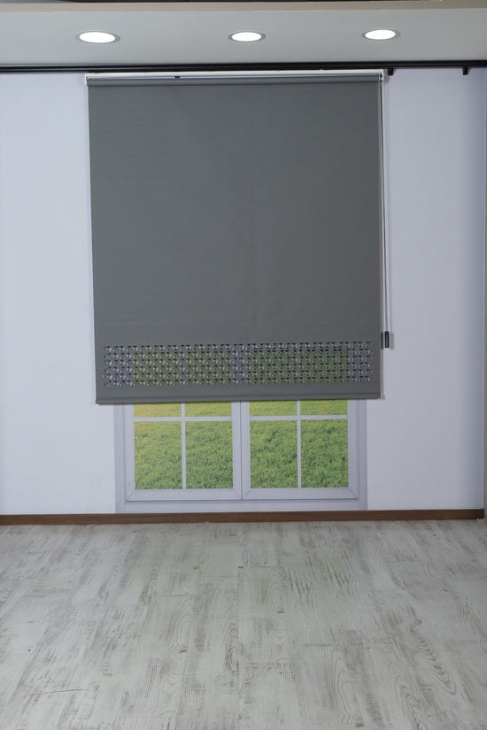 Lazer Kesim Dekoratif Stor Perde 24 cm | İthal Mat Polyester | Antrasit Gri | Oda Karanlığı