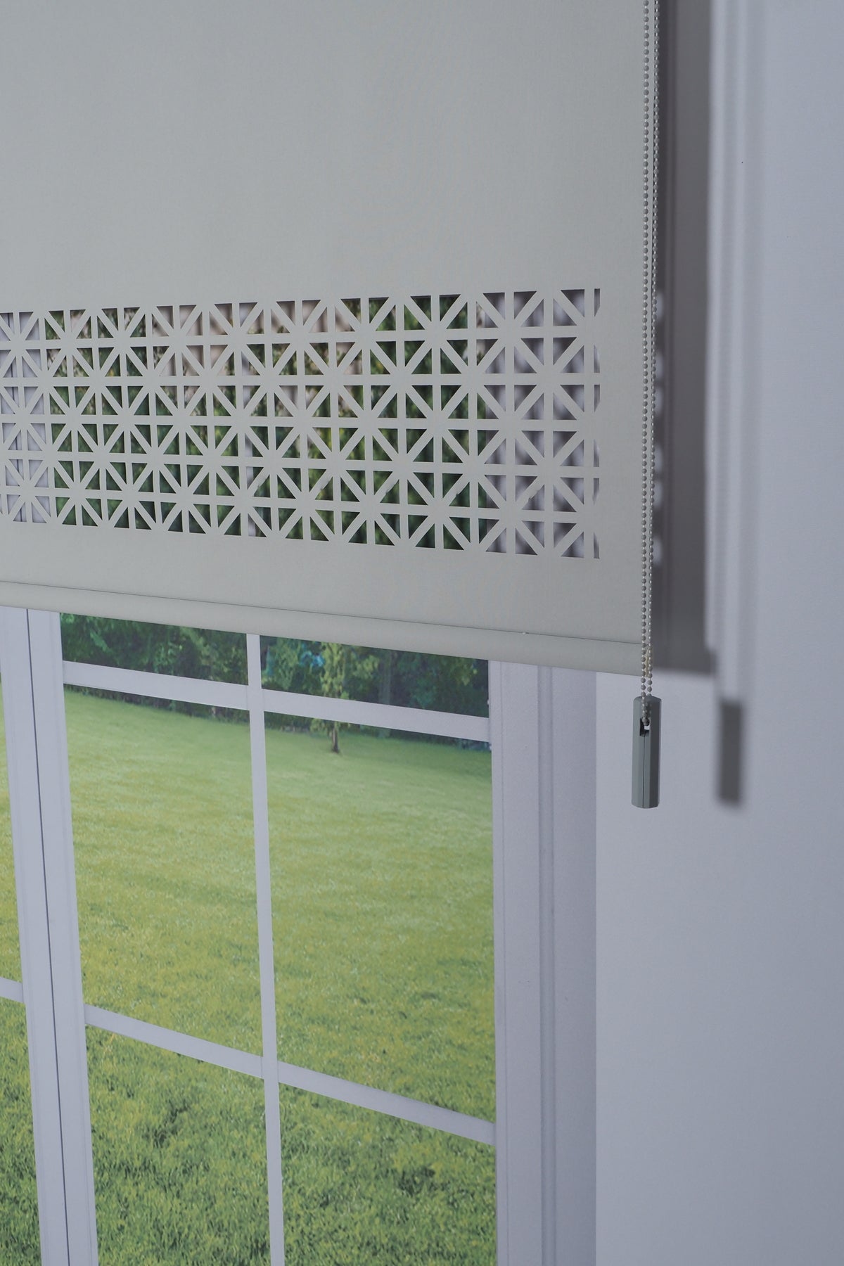 Lazer Kesim Dekoratif Stor Perde 24 cm | İthal Mat Polyester | Açık Gri | Oda Karanlığı