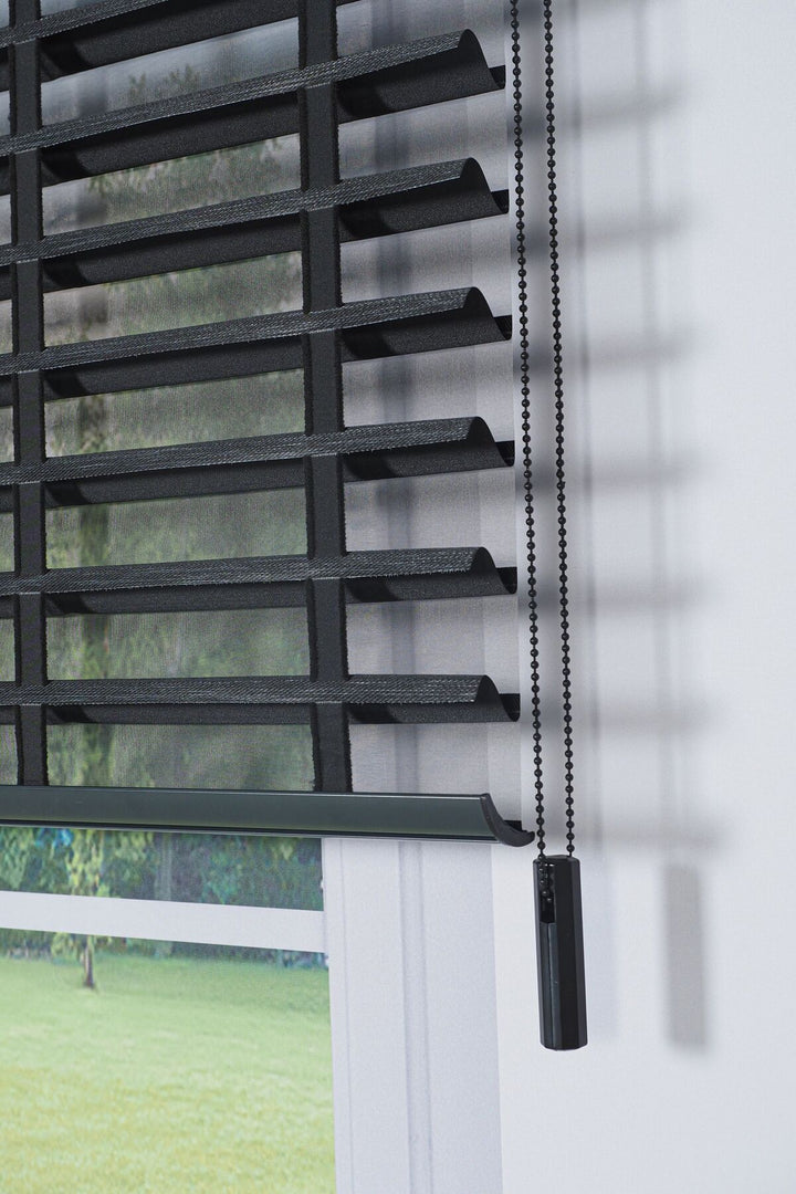 Ahşap Jaluzi Görünümlü Kumaş Silüet Siyah Perde|Dekoratif Işık Kontrollü Tasarım