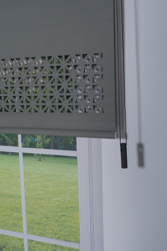 Lazer Kesim Dekoratif Stor Perde 24 cm | İthal Mat Polyester | Antrasit Gri | Oda Karanlığı