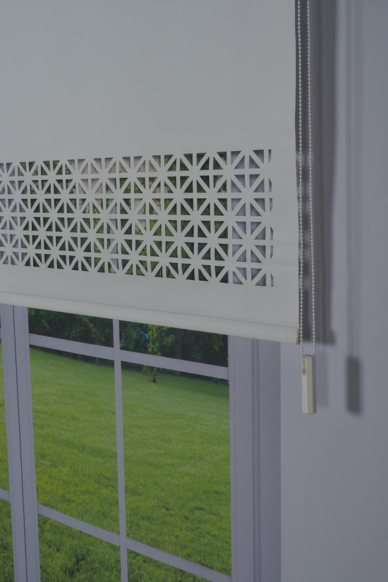 Lazer Kesim Dekoratif Stor Perde 24 cm | İthal Mat Polyester | Beyaz | Oda Karanlığı