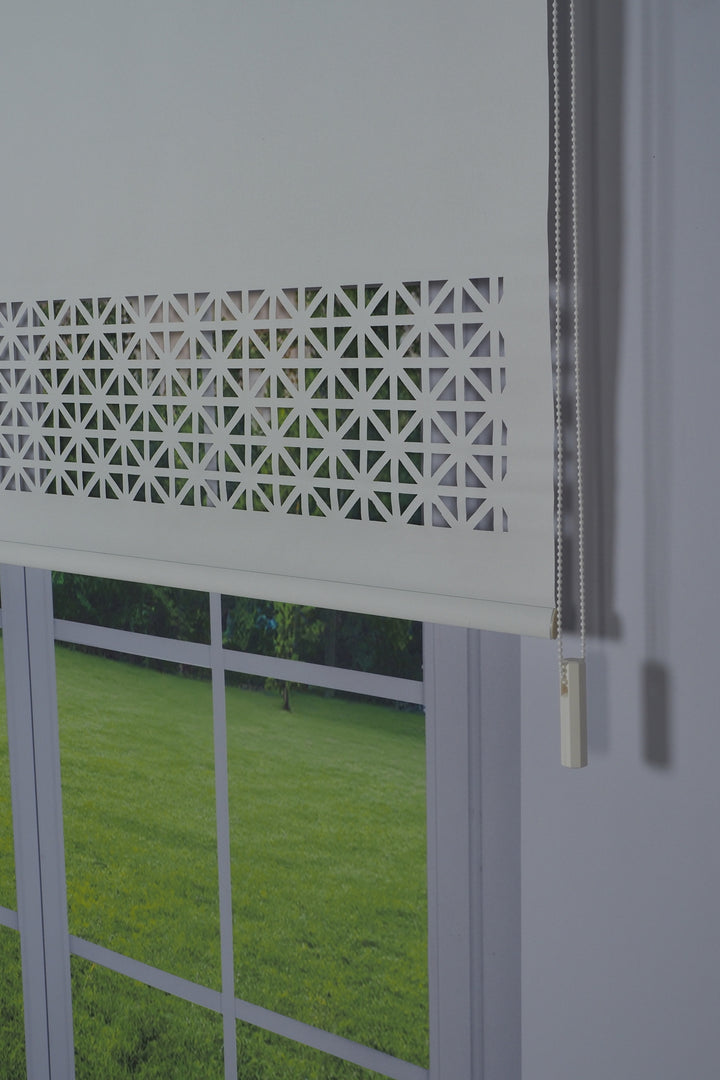 Lazer Kesim Dekoratif Stor Perde 24 cm | İthal Mat Polyester | Beyaz | Oda Karanlığı